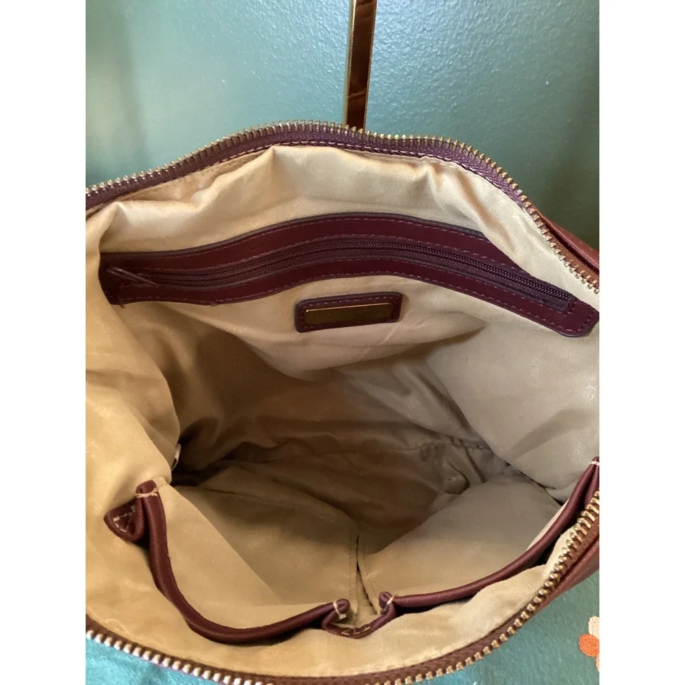 ROSSETTI Burgundy Shoulder Bag Vintage 80s vibes Zipper Accents Adjustable Strap